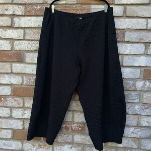 PRIVATE listing Niche Black Pucker Pants